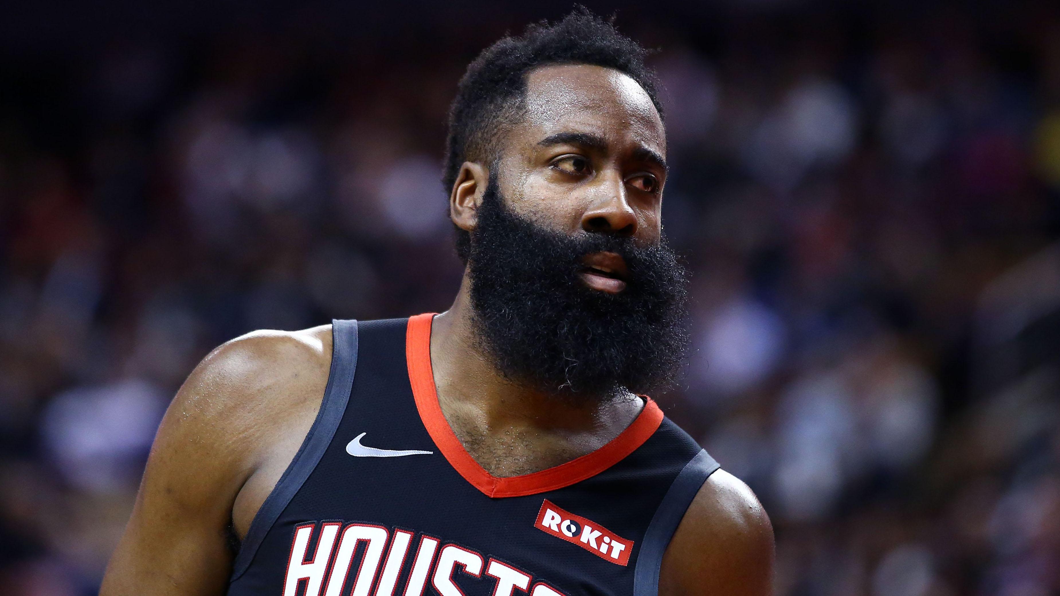 欧文快攻压哨上篮，全场沸腾（欧文压哨快攻上篮引爆全场）