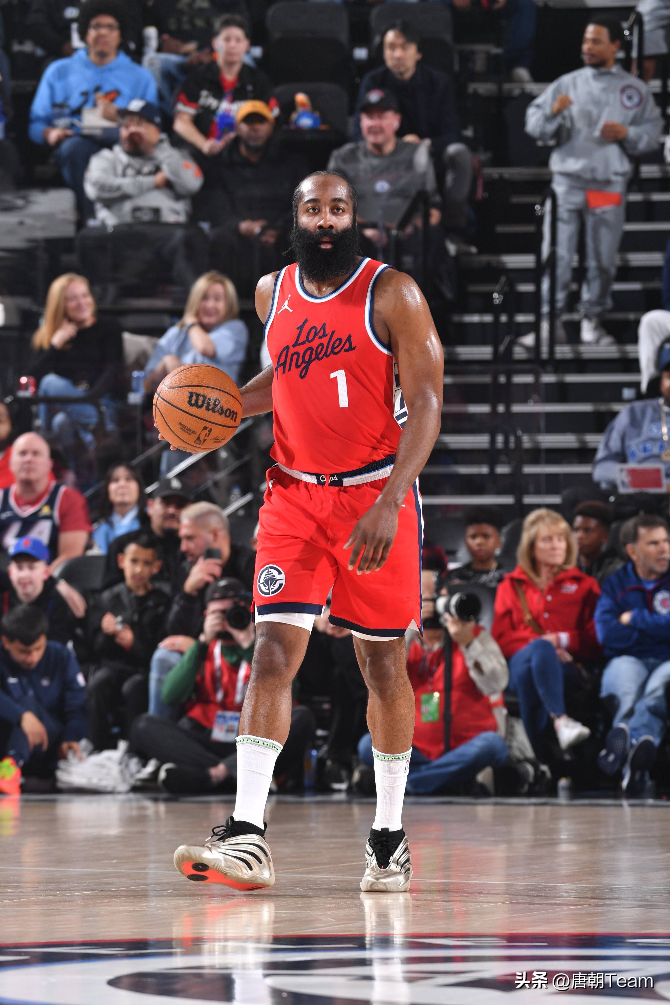 曼联转会优先事项：鲁本·阿莫林揭示进攻难题（曼联引援要务曝光：鲁本·阿莫林直指进攻短板）