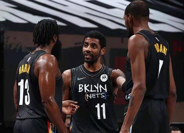 张伯霖：自己进几个球无所谓，只要球队能小组第一出线就行（张伯霖：个人进球不重要，球队小组头名出线才是关键）