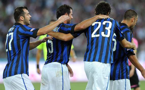 骑行爱好者穿骑行服唱说唱拍MV，运动体验别样精彩（骑行爱好者身着骑行服唱Rap拍MV，解锁别样运动乐趣）