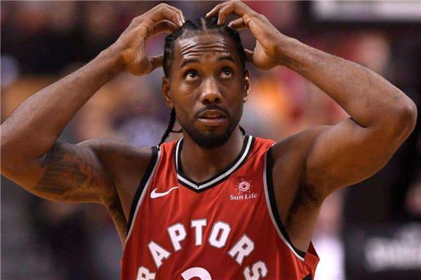 拜仁考虑8500万签巴莱巴 曼联被高价劝退但球员倾向红魔（拜仁考虑斥资8500万引进巴莱巴，高价劝退曼联但球员仍心向红魔）