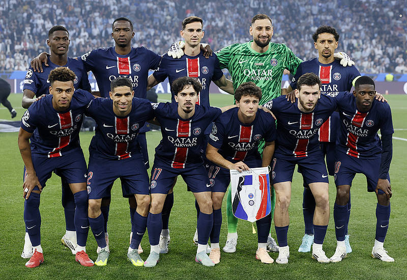 记者：迈阿密国际将免签26岁阿根廷边后卫穆拉，双方签约3年（记者：26岁阿根廷边后卫穆拉将自由转会迈阿密国际，签约三年）