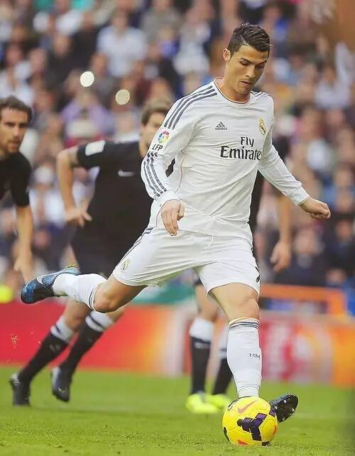 法尔克：拜仁认为超6500万欧签雅克松太贵，在关注弗拉霍维奇