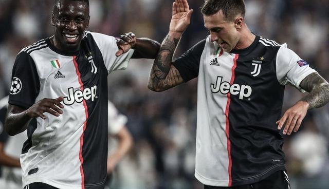 记者：当初是佩普要国足跟越南打对攻，还开小会不让陈洋参加（记者爆料：佩普曾主导国足与越南对攻，并召开小范围会议排除陈洋）