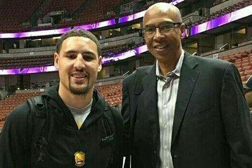 官方：拜仁中场帕利尼亚租借加盟热刺，含2500万欧买断条款（官宣：热刺租借签下拜仁中场帕利尼亚，买断价2500万欧）