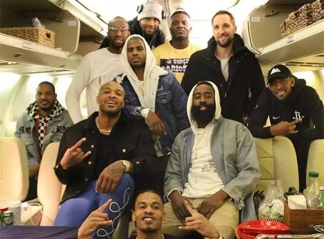 鲁尔：多特小将科尔-坎贝尔就转会接触了中日德兰和图尔贝里（鲁尔：中日德兰、图尔贝里已就引进多特小将科尔-坎贝尔展开接触）